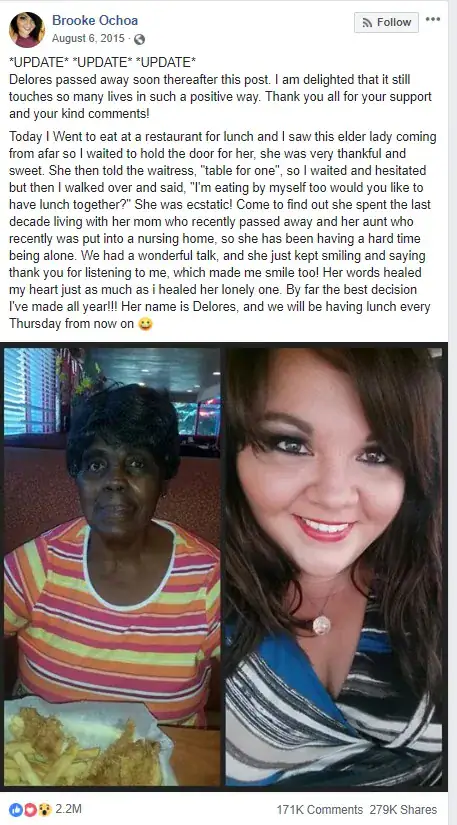 Polite Texas gal holds restaurant door open for elderly lady, only to hear stranger’s remark and speak up