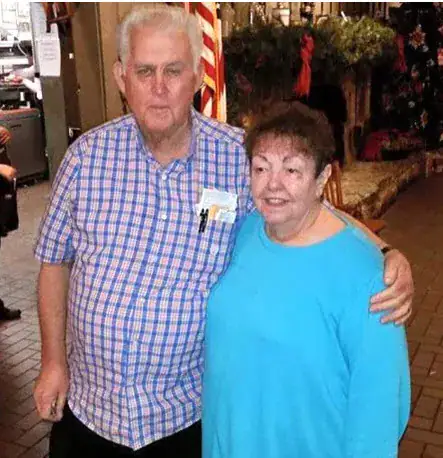 Couple married for 56 years die hours apart while holding hands for the last time