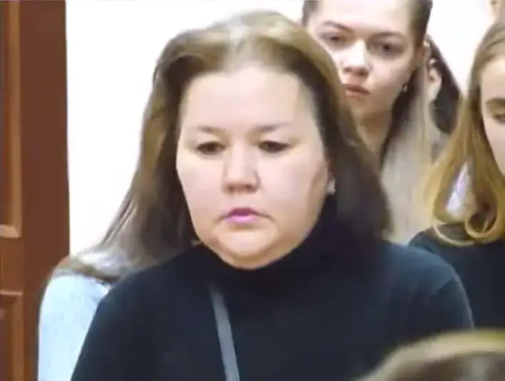 15-year-old boy sacrifices his own life to save his mother from a rapist