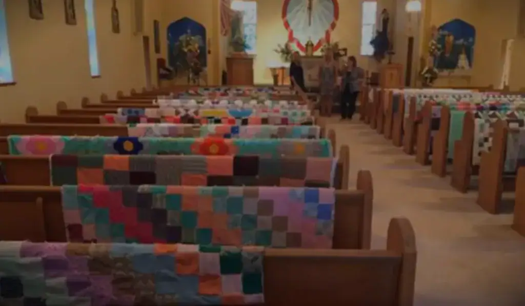 Family covers church in grandma’s quilts during her funeral to honor her memory