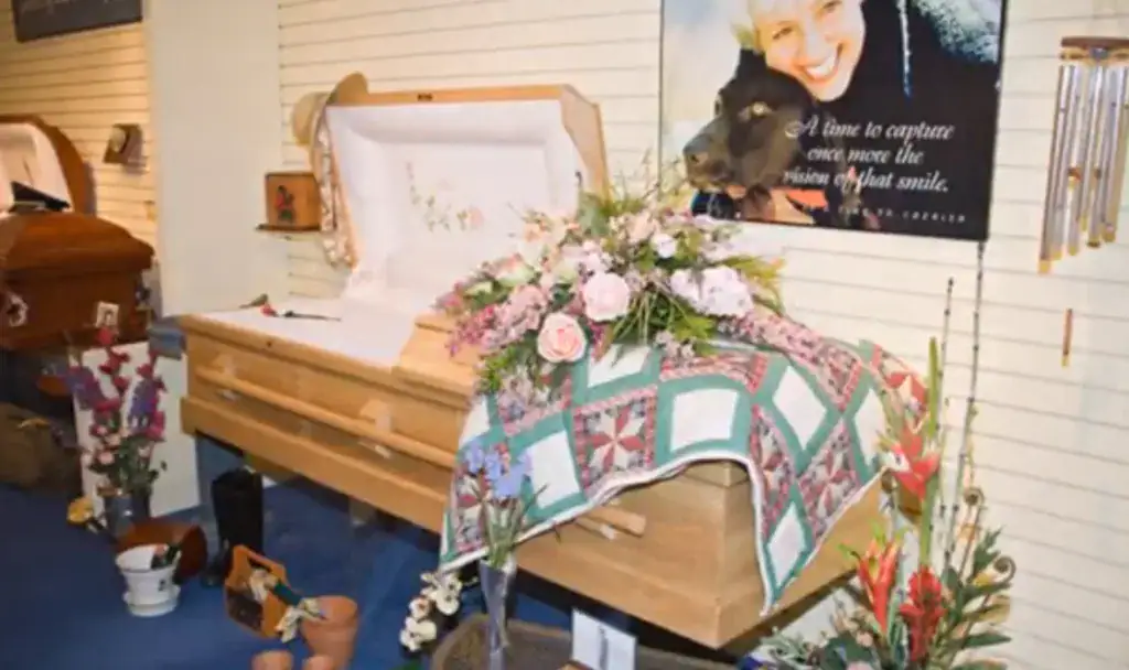 Family covers church in grandma’s quilts during her funeral to honor her memory
