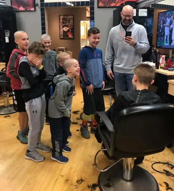 Boy’s hair starts to fall out, but then mom learns how classmates secretly plotted behind his back