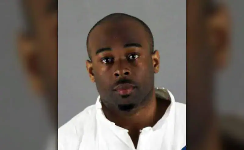 5-year-old boy in critical condition after stranger tosses him from 3rd floor of mall balcony – please pray