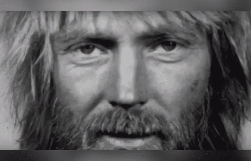 Brother thinks sister died in drowning accident. 30 years later, phone call reveals her killer