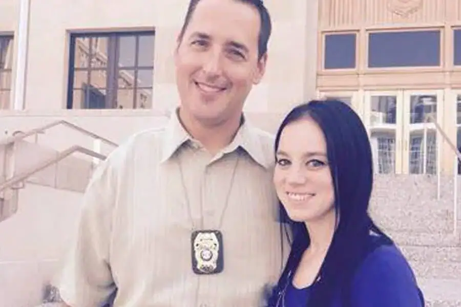 Cop notices little girl who waves to him every day is missing – his gut tells him to rush inside