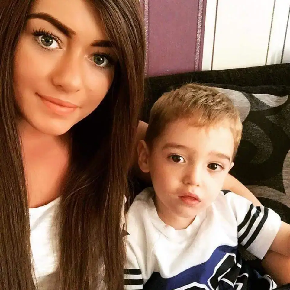 26-year-old single mom battling aggressive cancer is forced to tell son she’s dying and will leave him behind