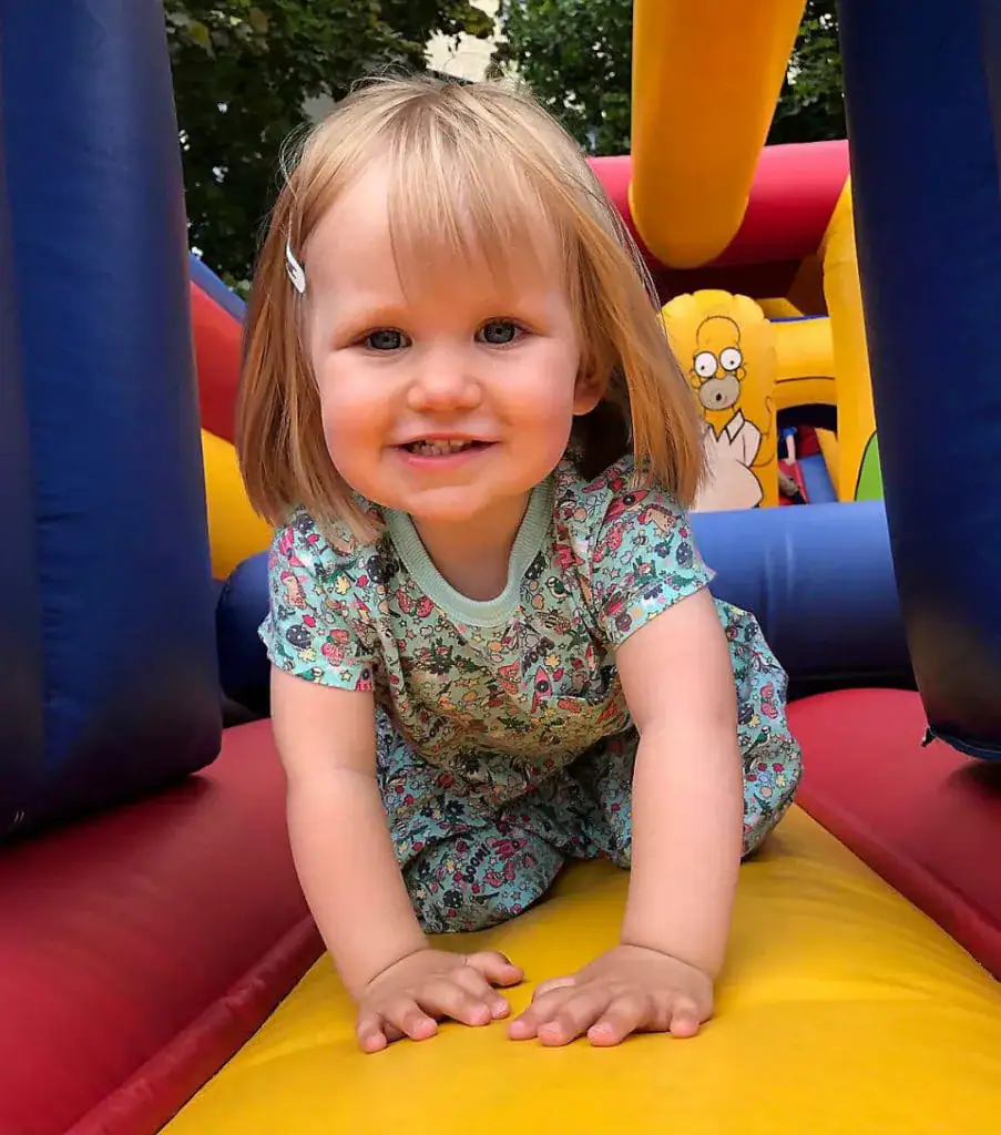 Heartbreaking final words age 2 girl told dad before she died just months after mom killed by cancer