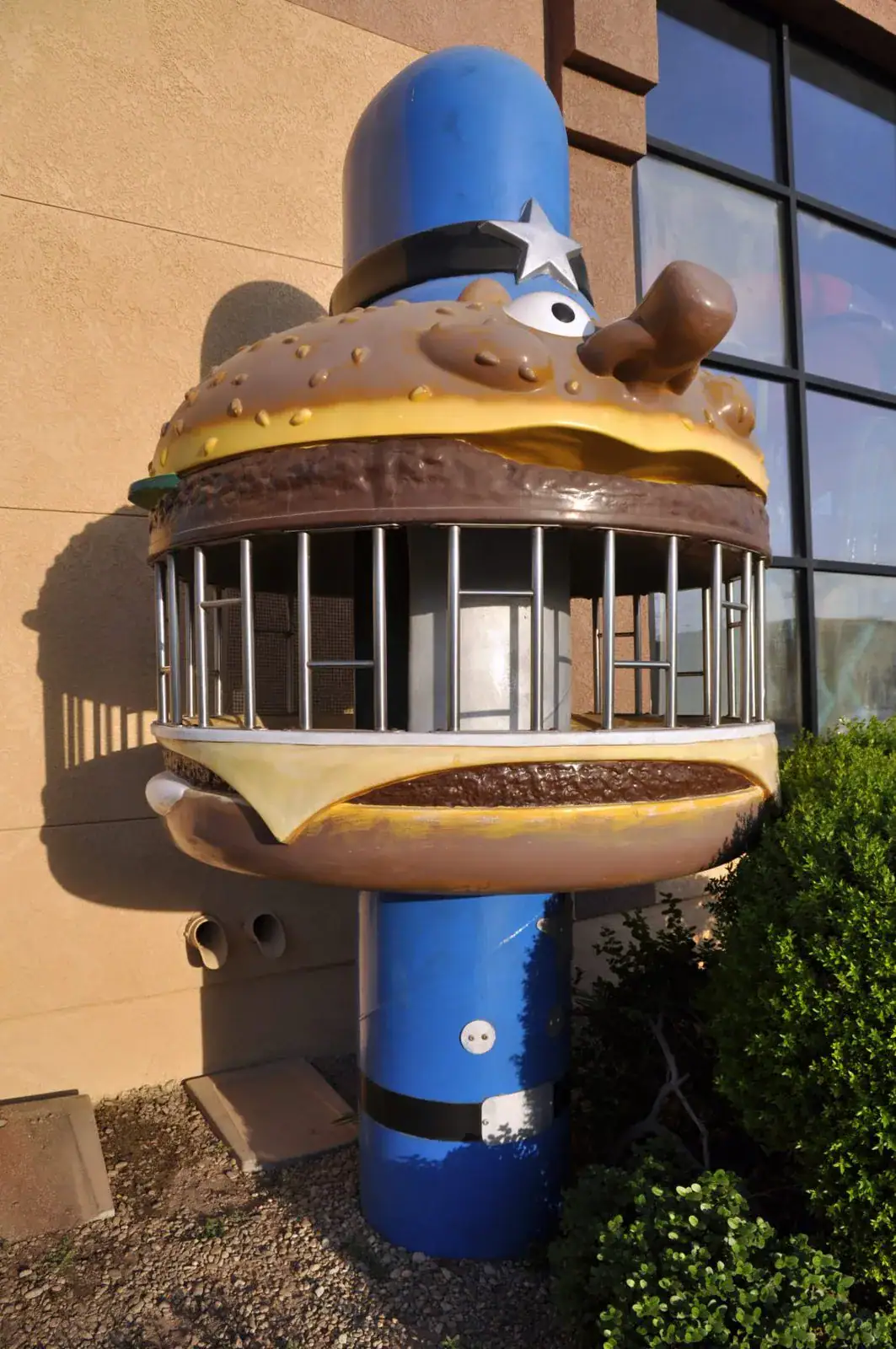 Officer Big Mac via Wikimedia Commons