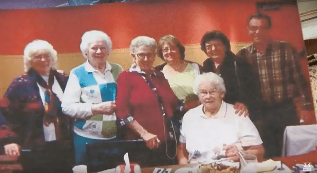 The 68-Year-Old Joke That Has Widowed Sisters Exchanging Same Fruitcake Every Year Since 1951