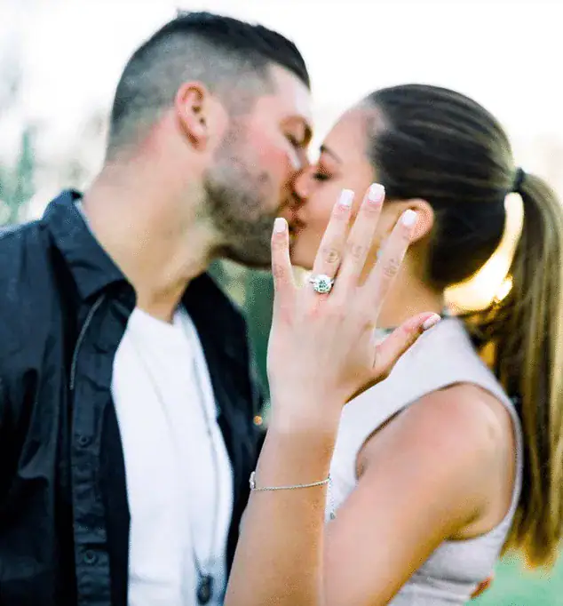 Tim Tebow takes a knee … to ask his girlfriend to marry him! — ‘I’m really blessed’