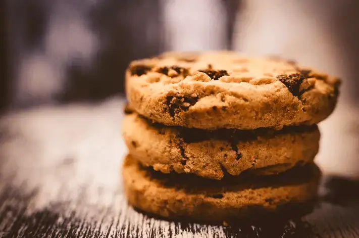 Mom outraged after teacher throws age 4 son’s school lunch snack away in front of entire class