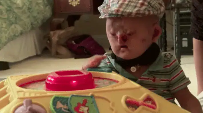 Mom takes one look at newborn son’s face and threatens to kill him, so nurse takes him home instead