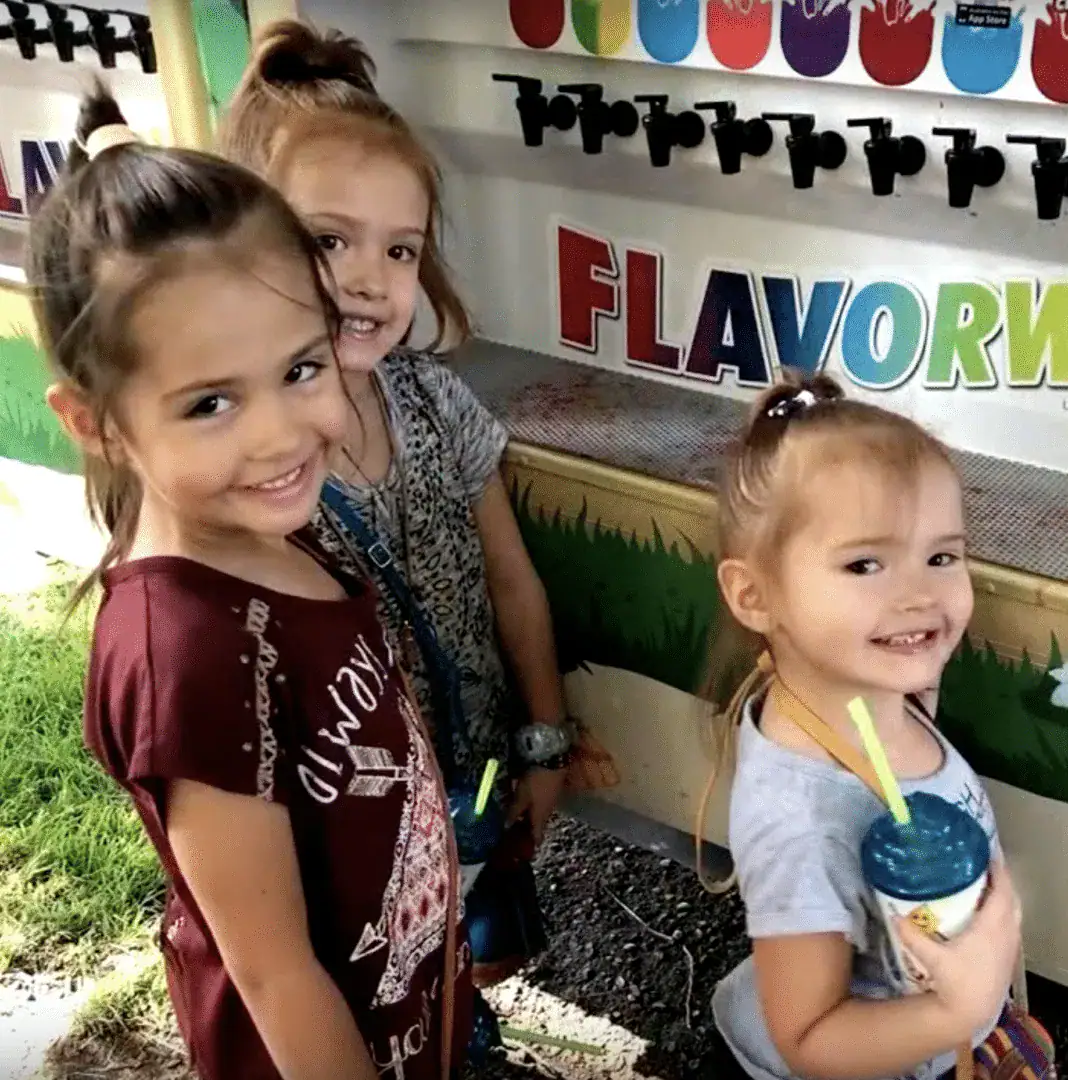 Dad wakes up paralyzed from horror crash to find out his 3 daughters have died – he needs prayers