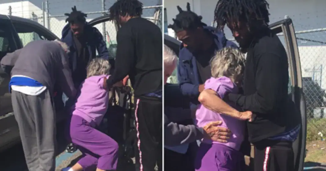 Cop films 3 young men helping 100-year-old man and his 89-year-old wife into their car
