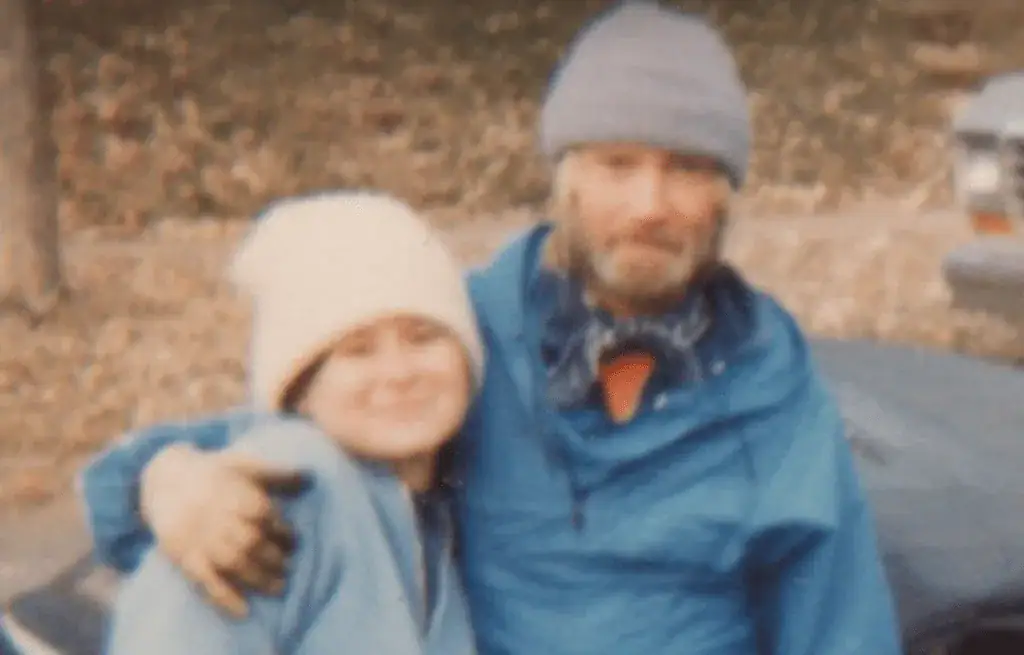 Brother thinks sister died in drowning accident. 30 years later, phone call reveals her killer