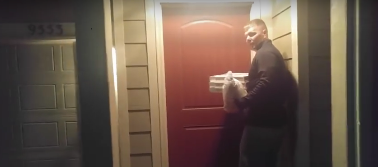 Mother Patiently Awaits Pizza Guy, But When She Opens The Door You Won’t Believe What She Saw