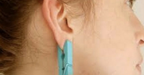 She Attaches A Clothespin To Her Ear. When I Saw Why…Brilliant!