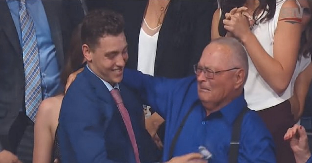 G’pa Seen Weeping As Grandson Takes Stage. When I Heard Why I Couldn’t Hold Back My Own Tears