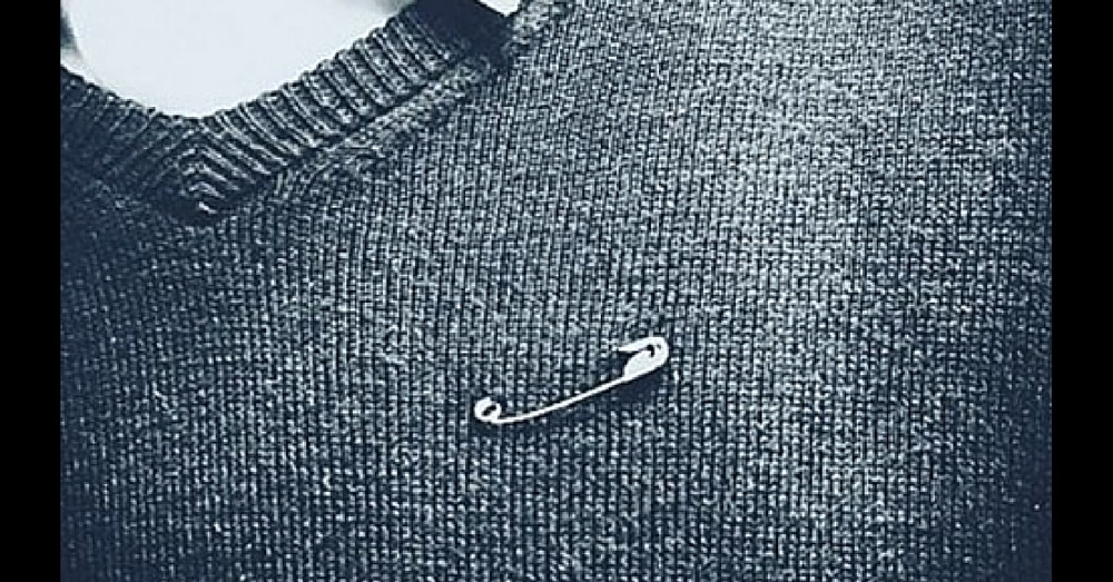 If You See Someone Wearing A Safety Pin On Their Shirt…Here’s What It Means