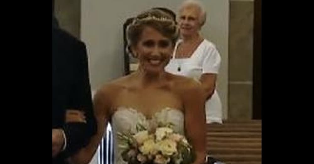 Bride’s Dad Dies Before Wedding. When I Saw Who Walked Her Down Aisle Instead I Lost It