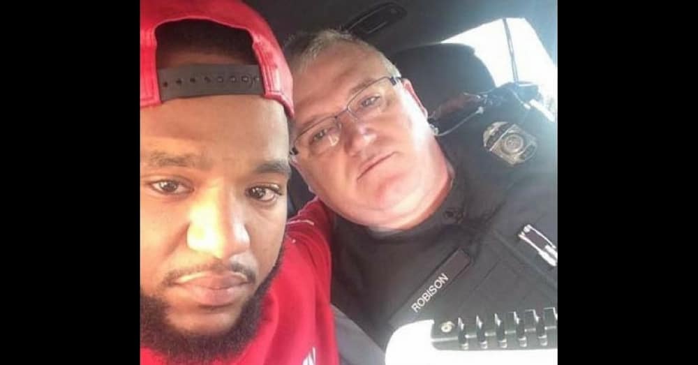 When He Got Pulled Over He Thought He Was Going To Jail, But Officer Had Different Plans