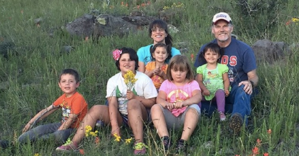 5 Siblings About To Be Split Up In Foster Care. Then Couple Makes Life-Changing Decision