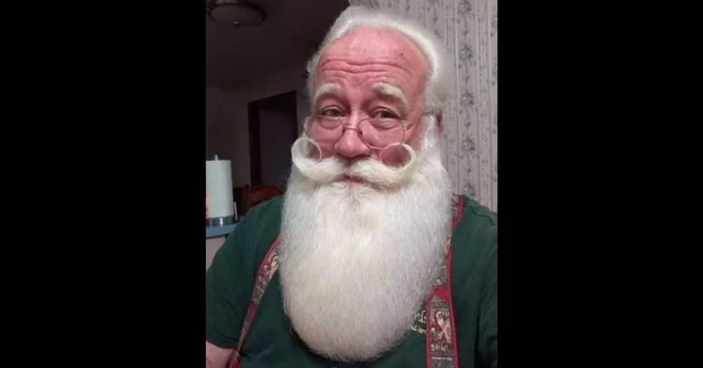 Santa Grants Dying Wish Of Terminally Ill Boy. What Happens Next Is Amazing