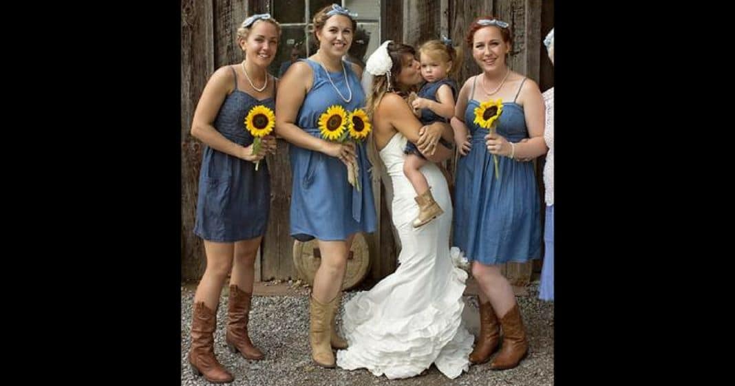Bride Thought Wedding Party Was Complete, Then Realized She Forgot 1 Important Person…