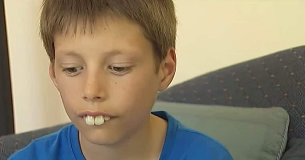 Bullies Mock ‘Rabbit Kid’ For Big Teeth, Then Strangers Do Something That Leaves Mom Sobbing