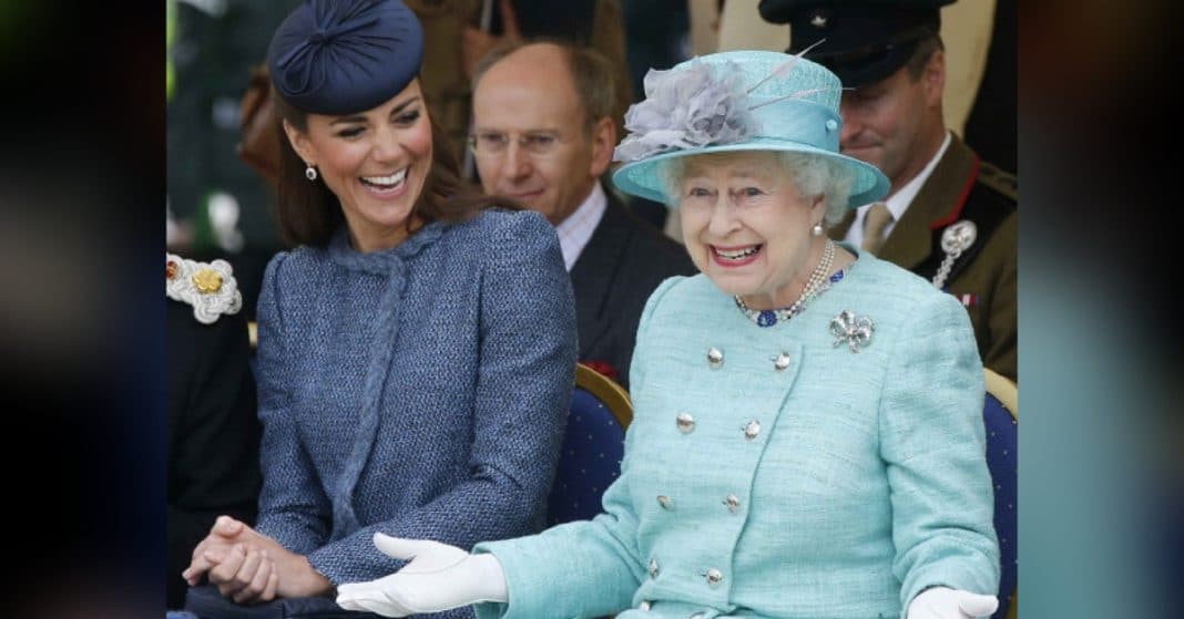 The Queen’s Reaction To Kate Middleton’s Handmade Christmas Gift Will Melt Your Heart