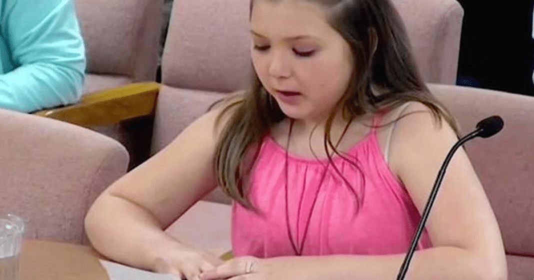 Dad goes to defend bullied daughter at board meeting – then she takes his place and begs for help