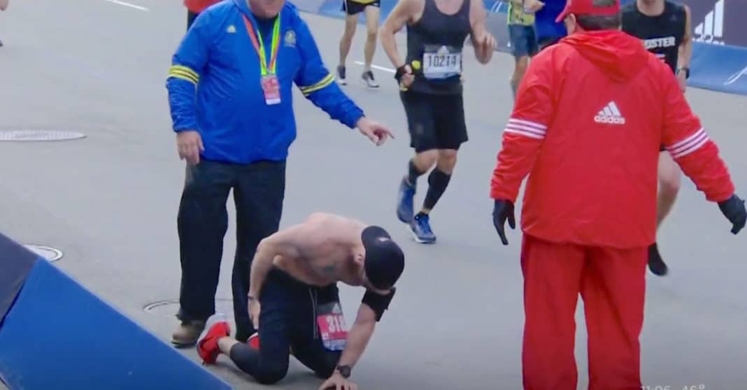 Marine vet refuses to give up, drags himself across finish line saying names of fallen comrades out loud